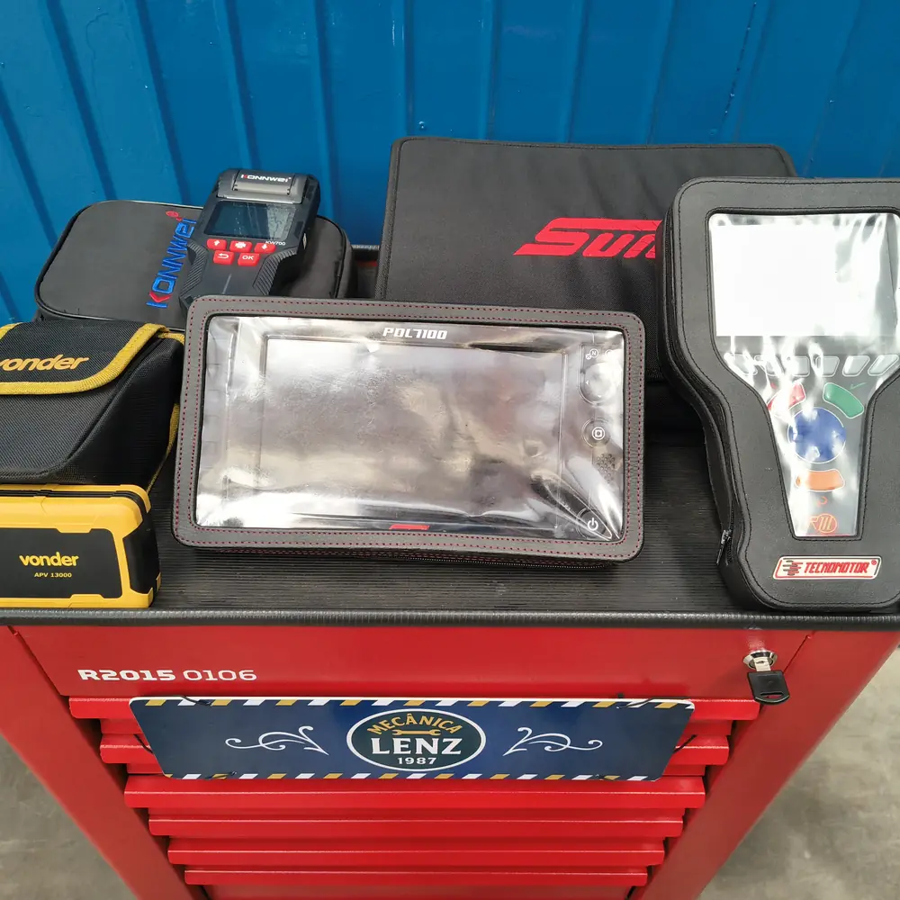 Variedade de equipamentos para diagnósticos precisos.